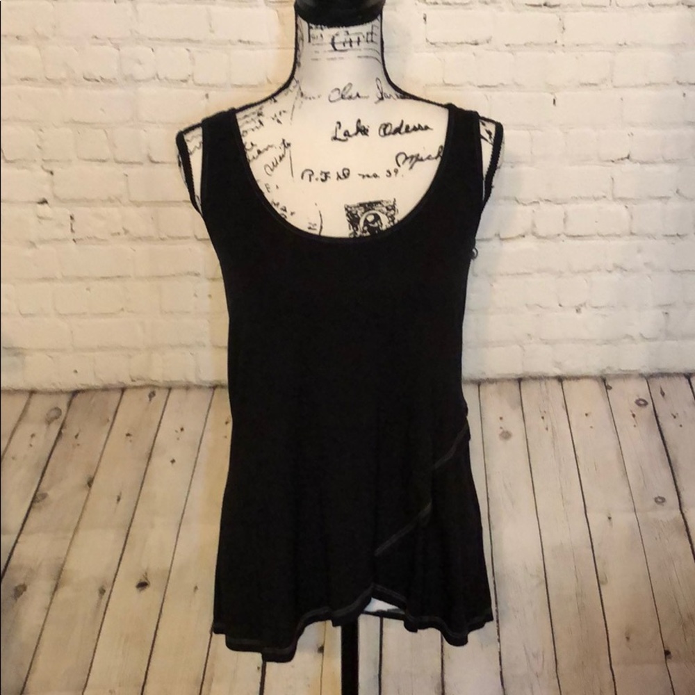 Stitch fix adorable black layer tank
